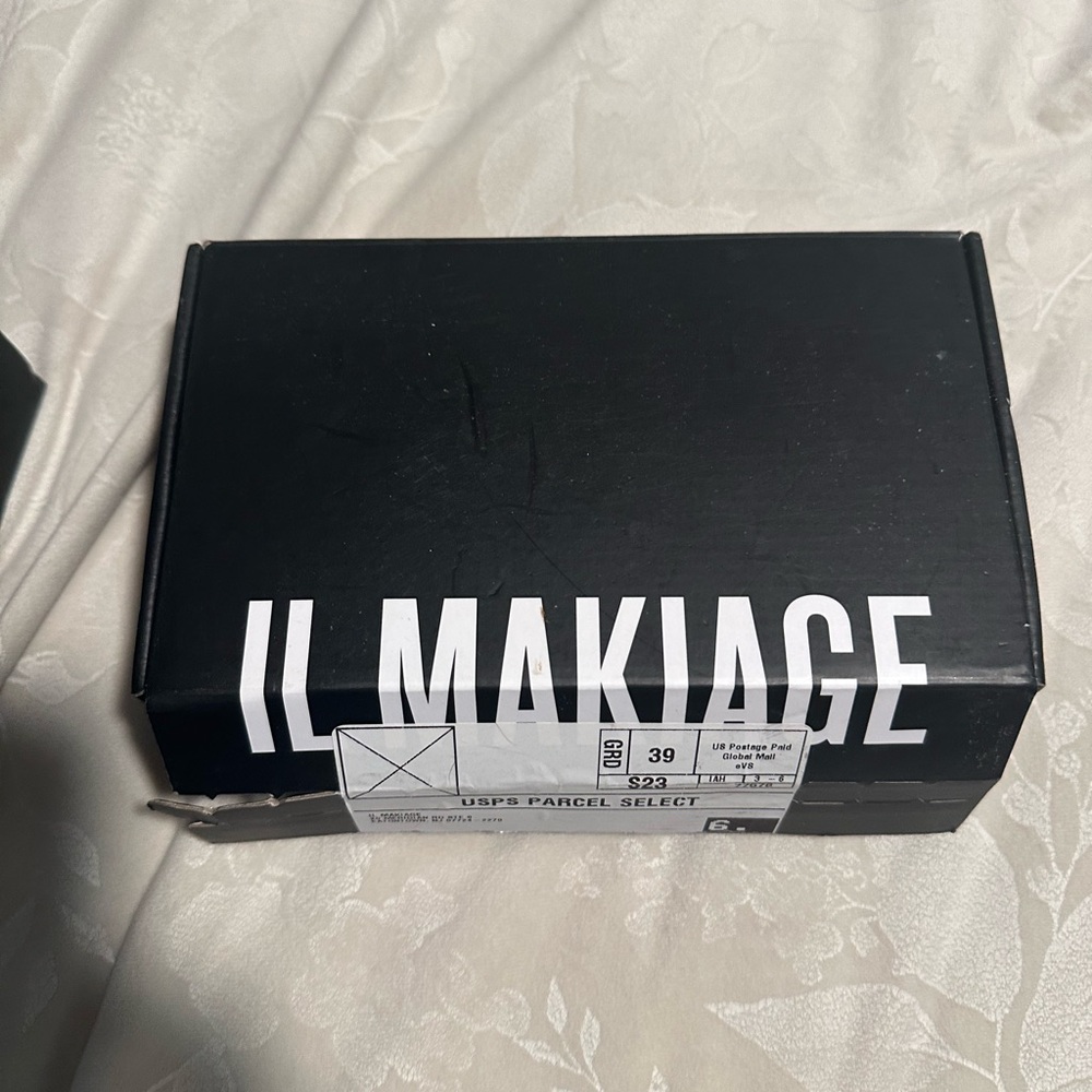 IL MAKIAGE Foundation and Concealer Set
